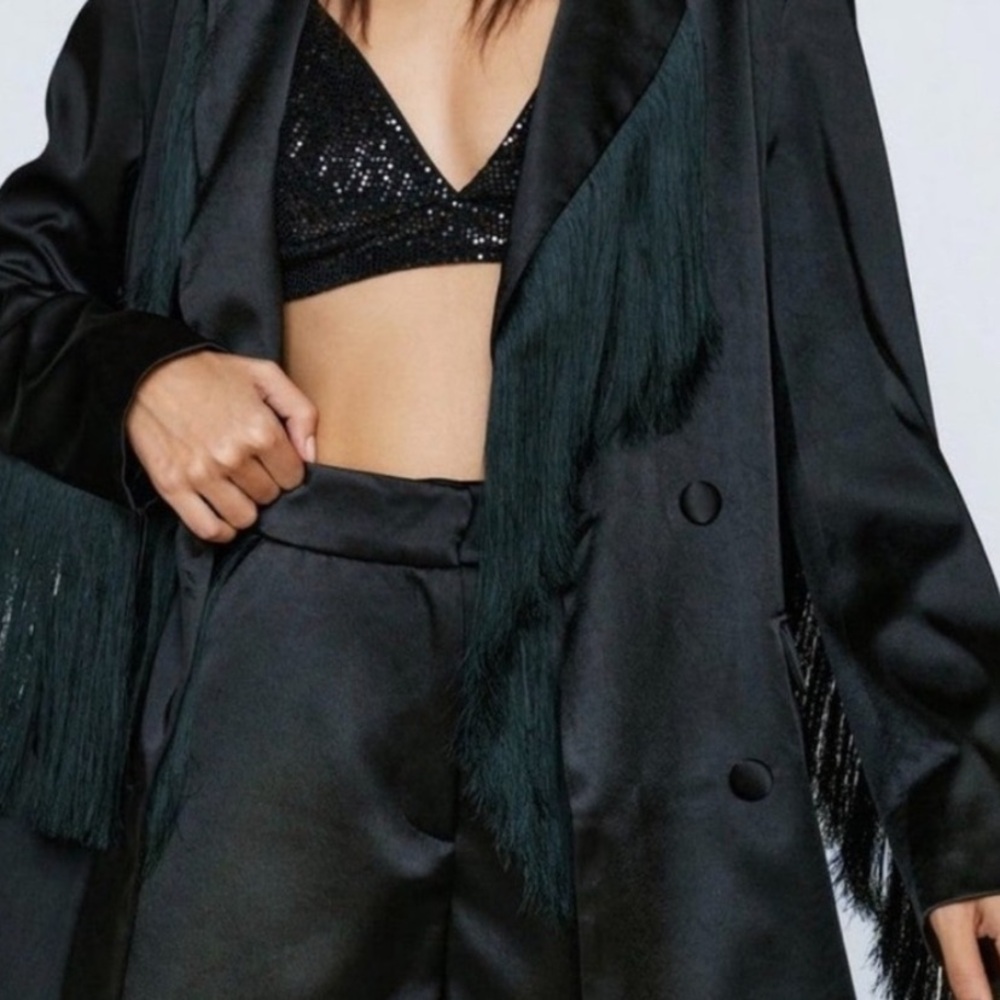 Elegant Black Women's Coat - Picture 1 of 3